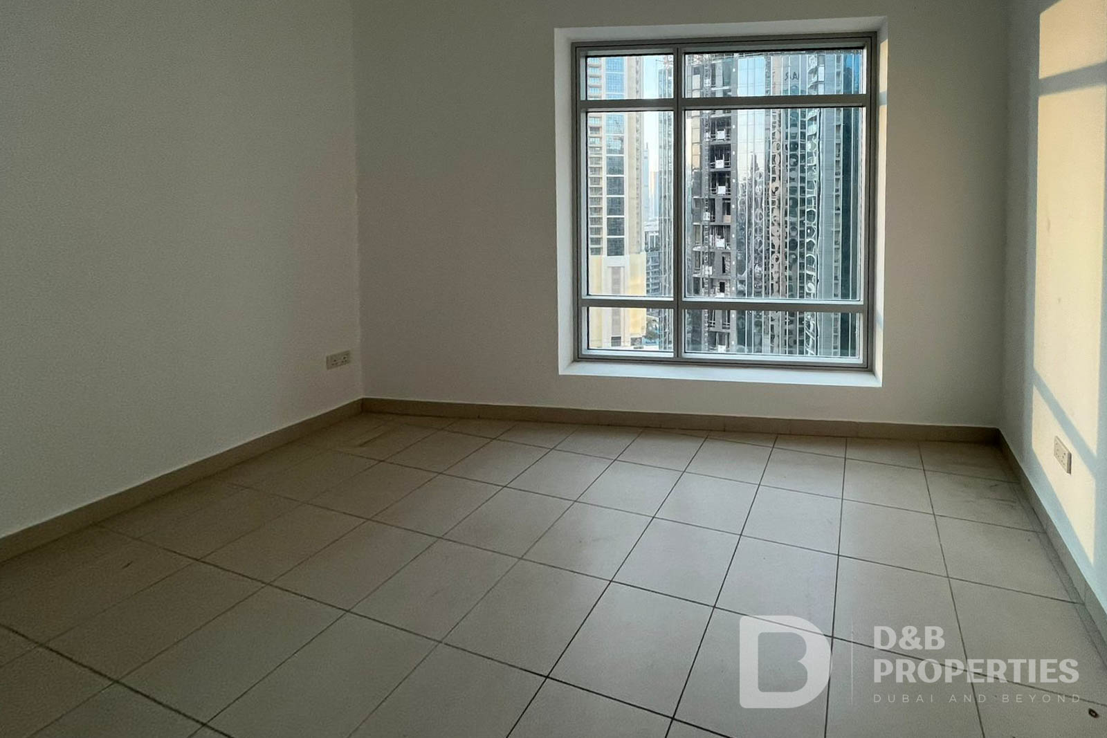 Community View | Ready to Move In | High Floor