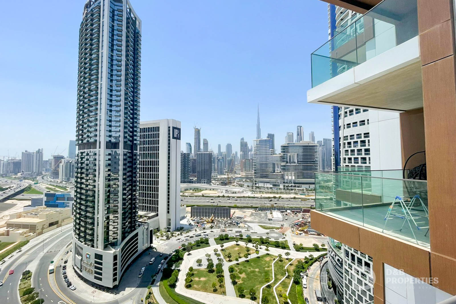 Burj Khalifa View | Vacant | Top class Amenities