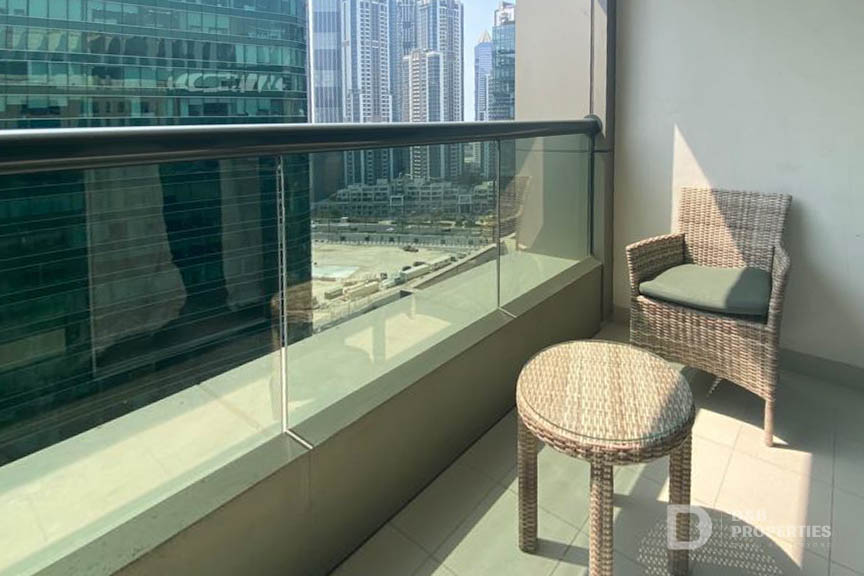 Prime Location | High Floor | Multiple cheques
