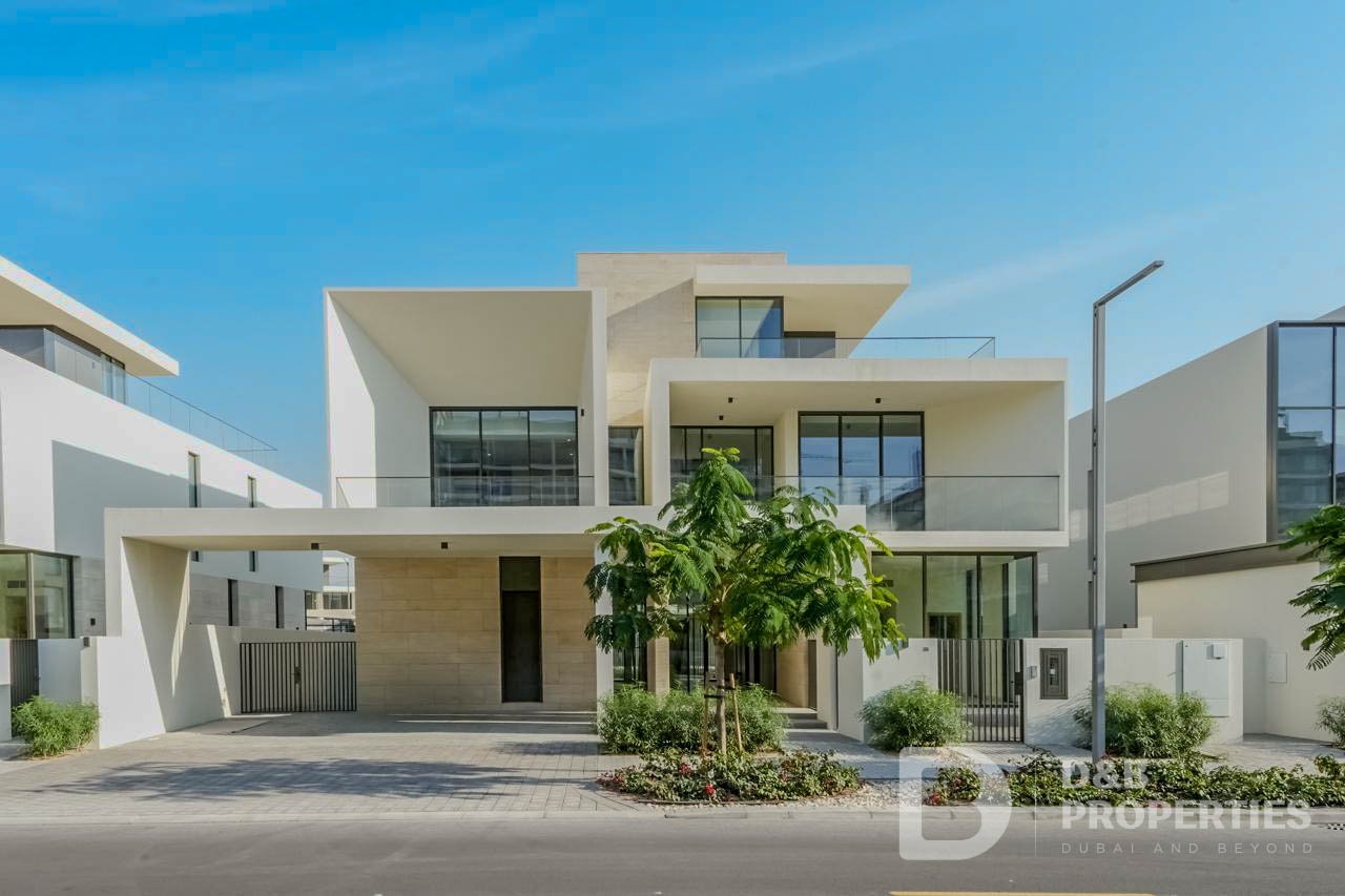 Vacant | Luxury 5 Bedroom Villa | Brand New