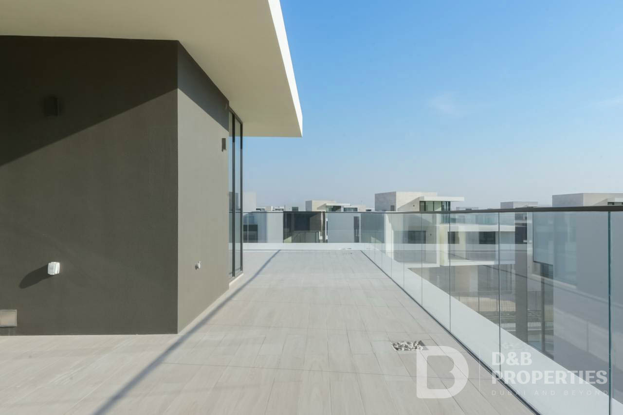 Vacant | Luxury 5 Bedroom Villa | Brand New