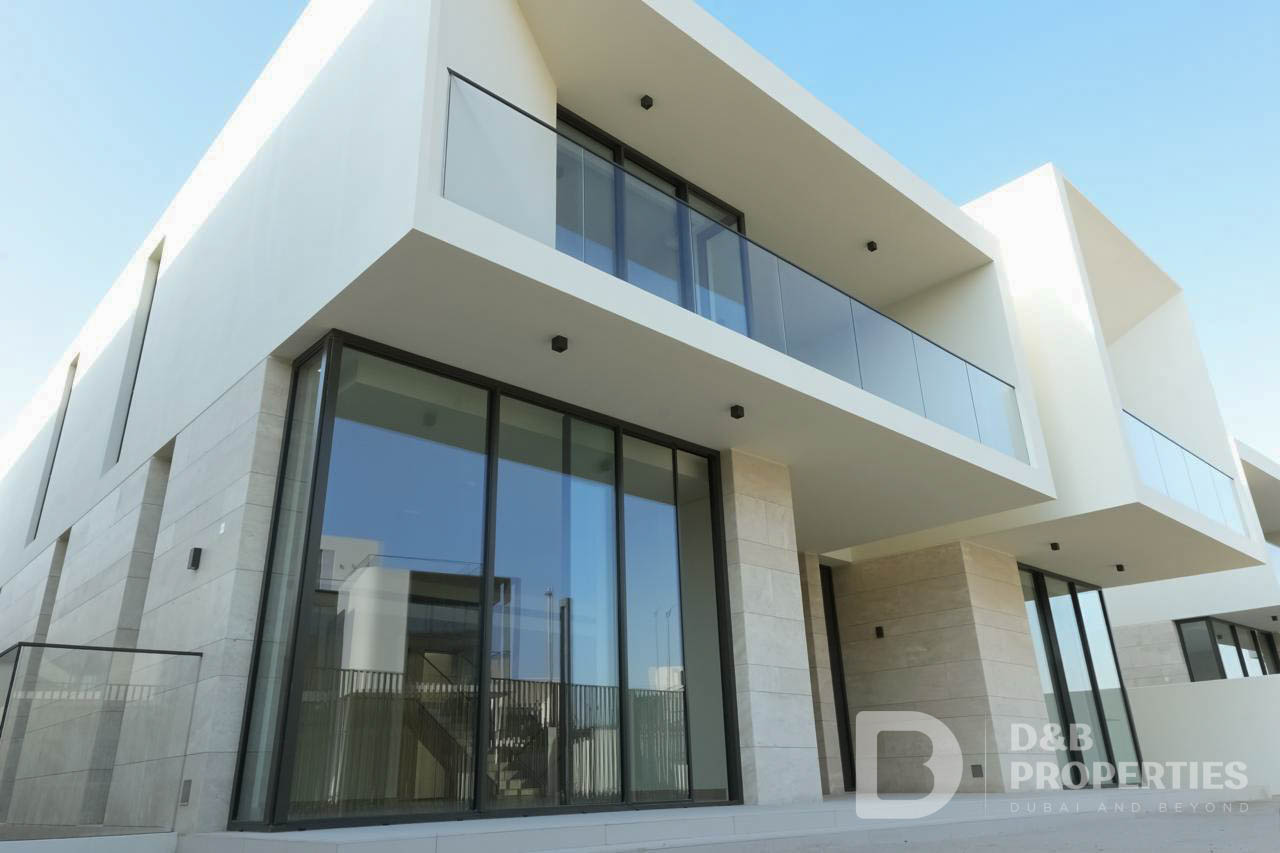 Vacant | Luxury 5 Bedroom Villa | Brand New