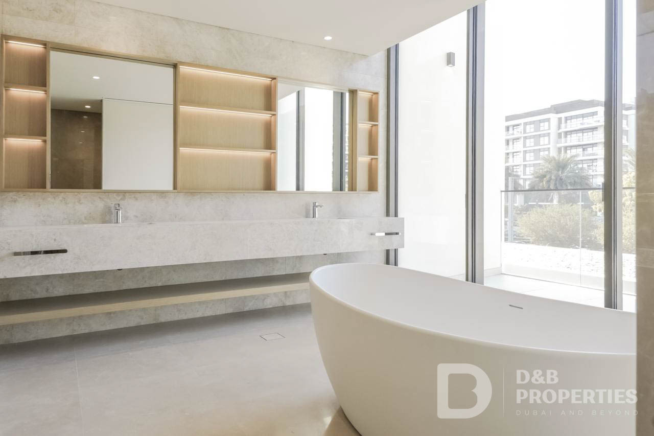 Vacant | Luxury 5 Bedroom Villa | Brand New