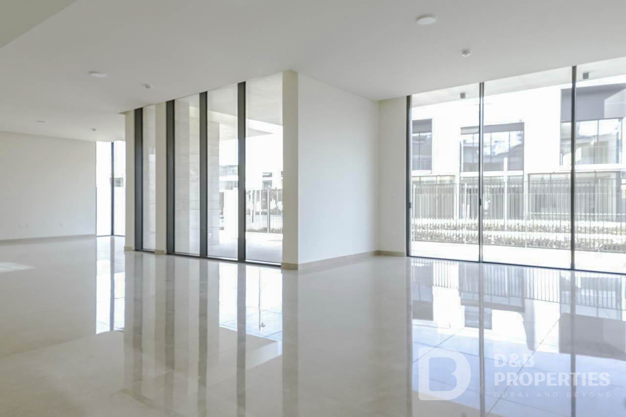 Vacant | Luxury 5 Bedroom Villa | Brand New