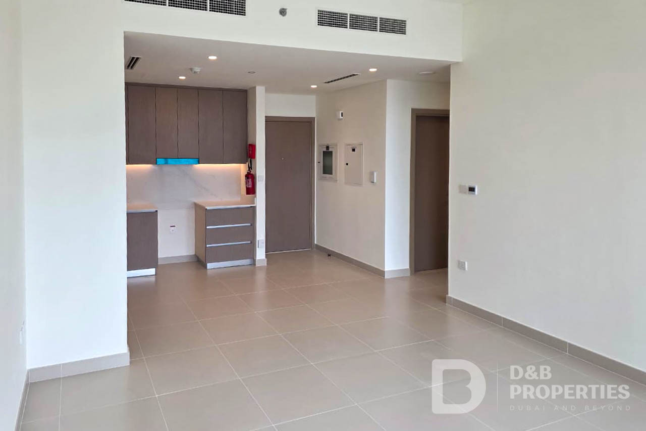 Brand New | Pool View | Flexible Cheques