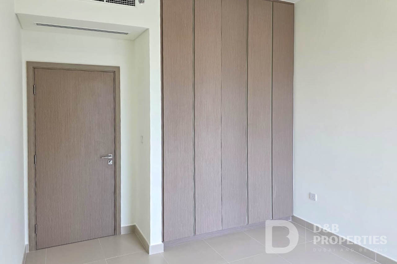 Brand New | Pool View | Flexible Cheques