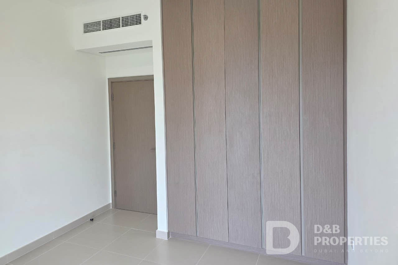 Brand New | Pool View | Flexible Cheques