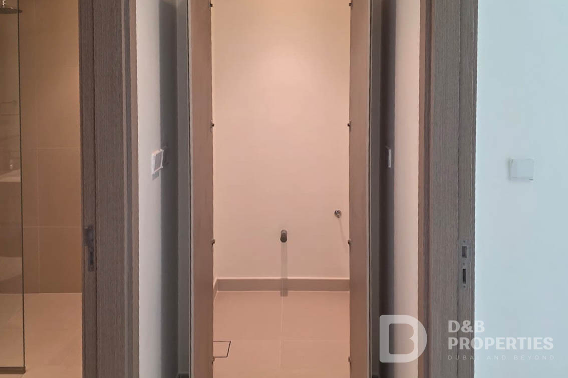Brand New | Pool View | Flexible Cheques