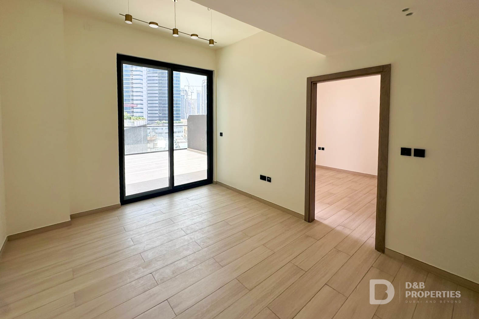 Multiple Cheques | Vacant | Low Floor | Large Size