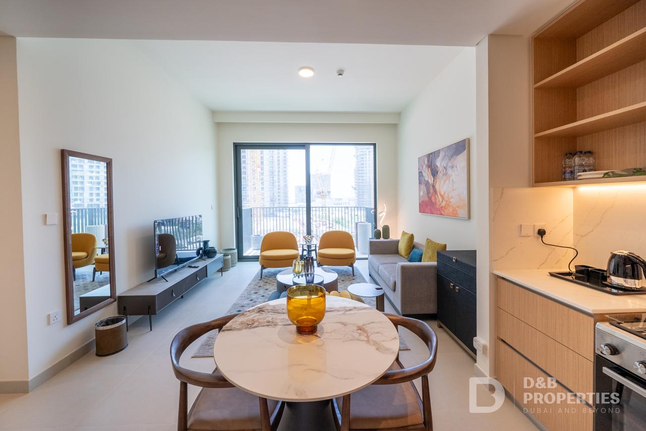 Bright | Stylish Apartment | Great Amenities