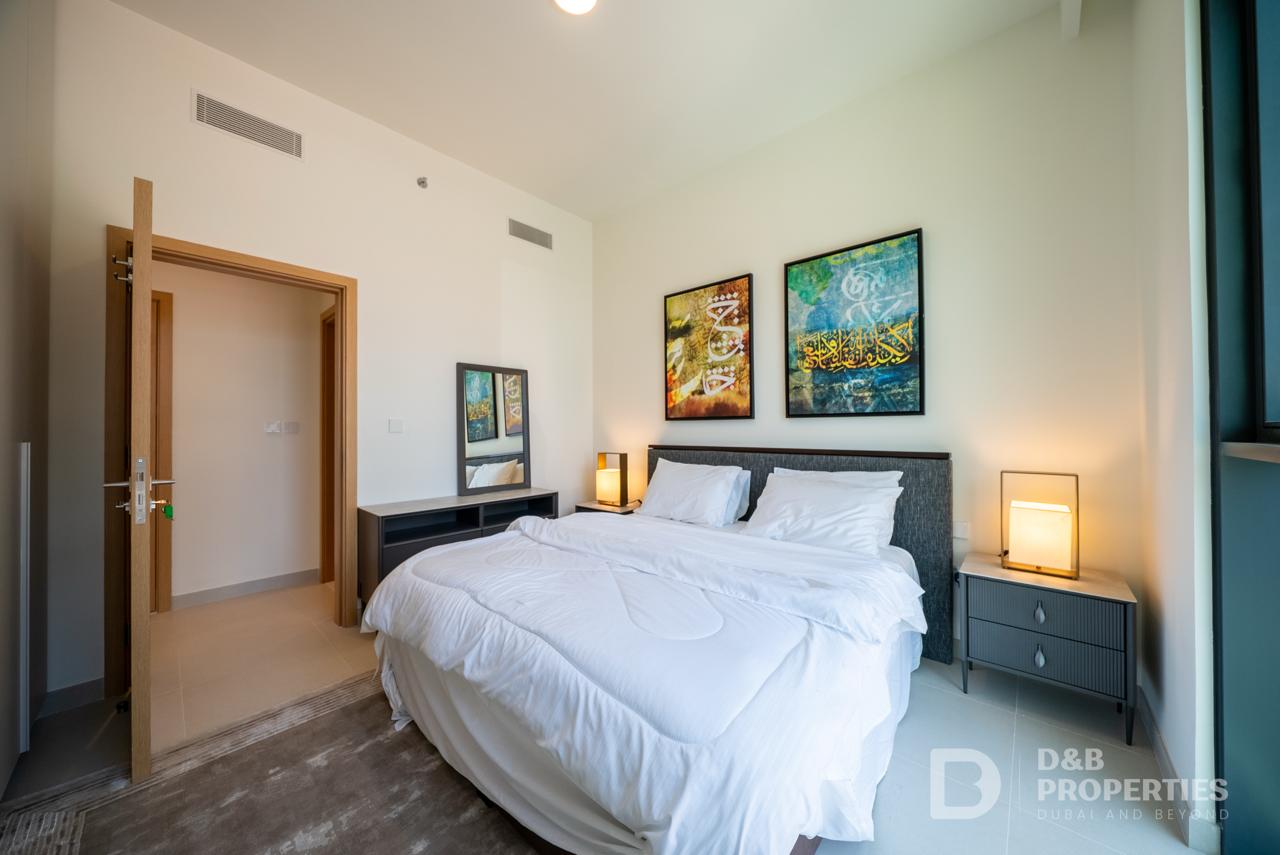 Bright | Stylish Apartment | Great Amenities