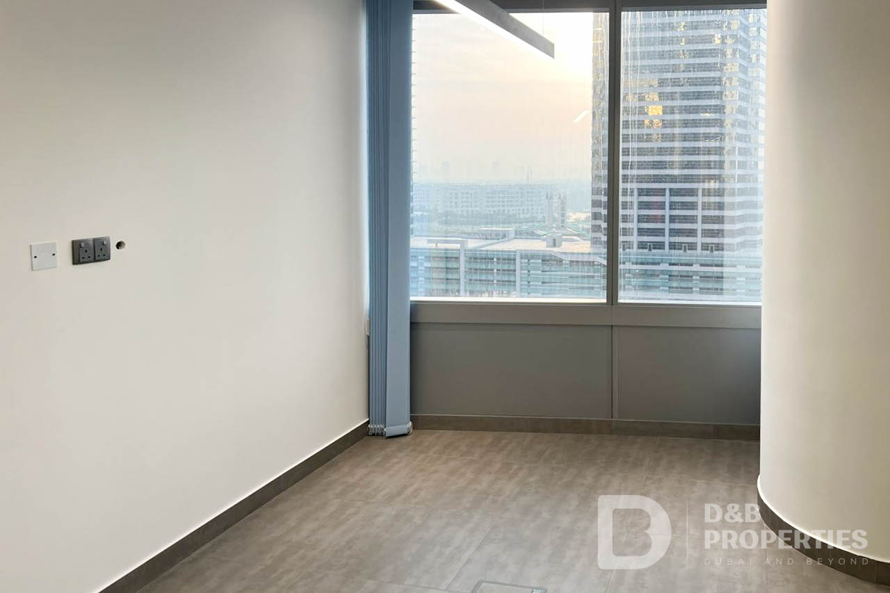 Unfurnished Office I Stunning View I Spacious