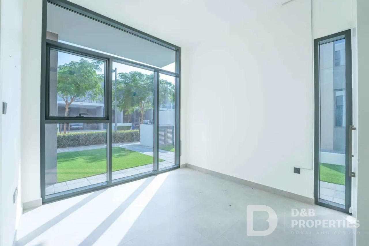 Close to Amenities | Landscaped | Modern Finish
