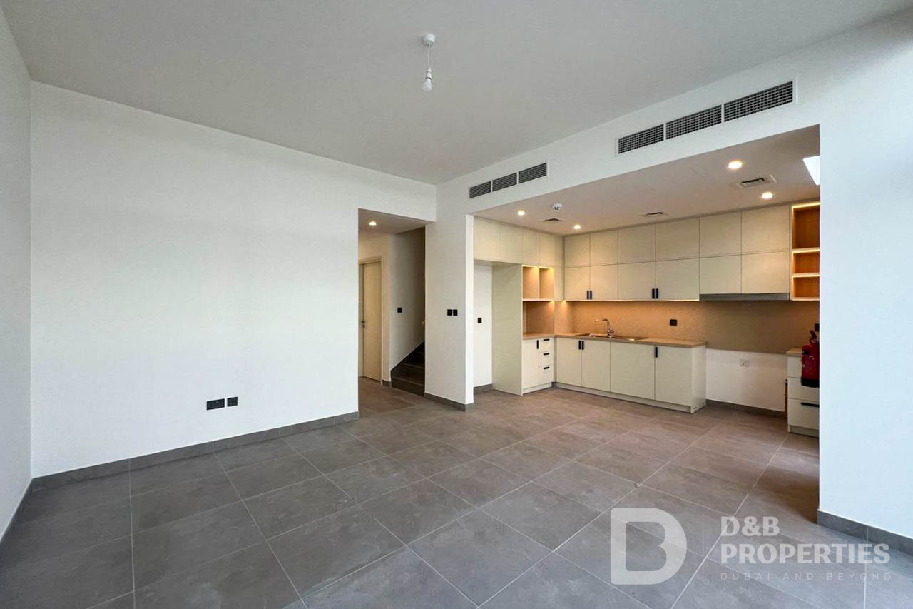 Close to Amenities | Landscaped | Modern Finish