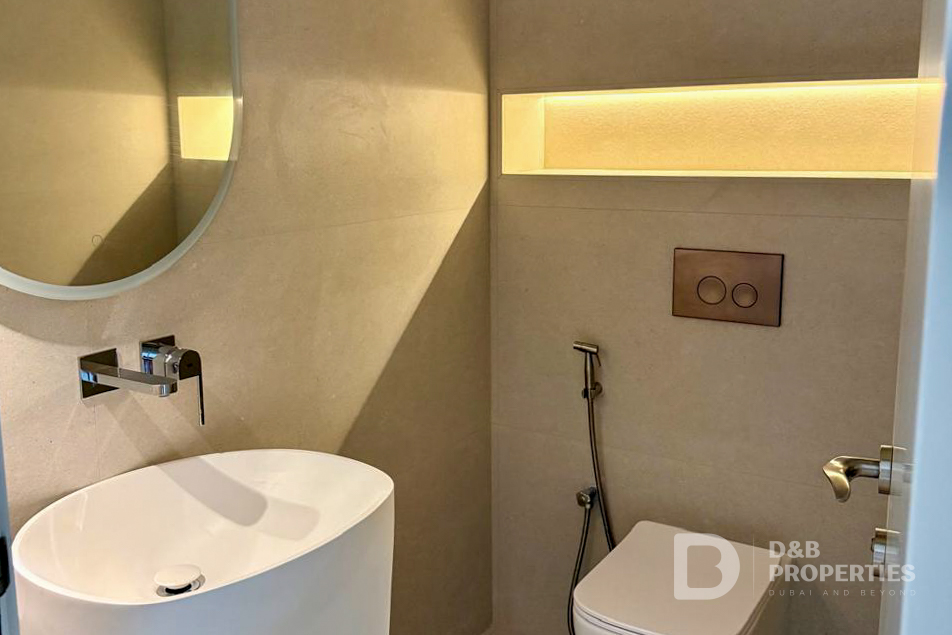 Luxury 2BR | Stunning Marina View Home