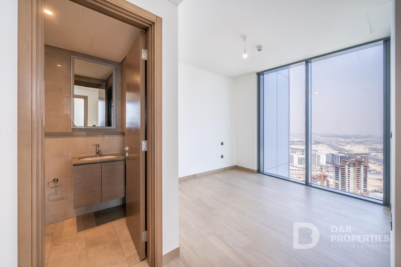Separate kitchen | High Floor | Vacant