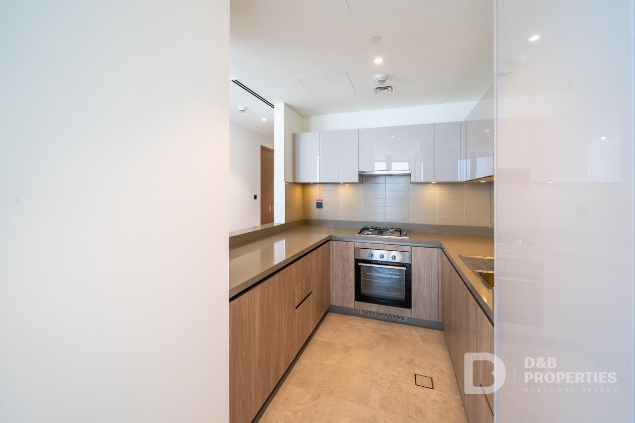 Separate kitchen | High Floor | Vacant