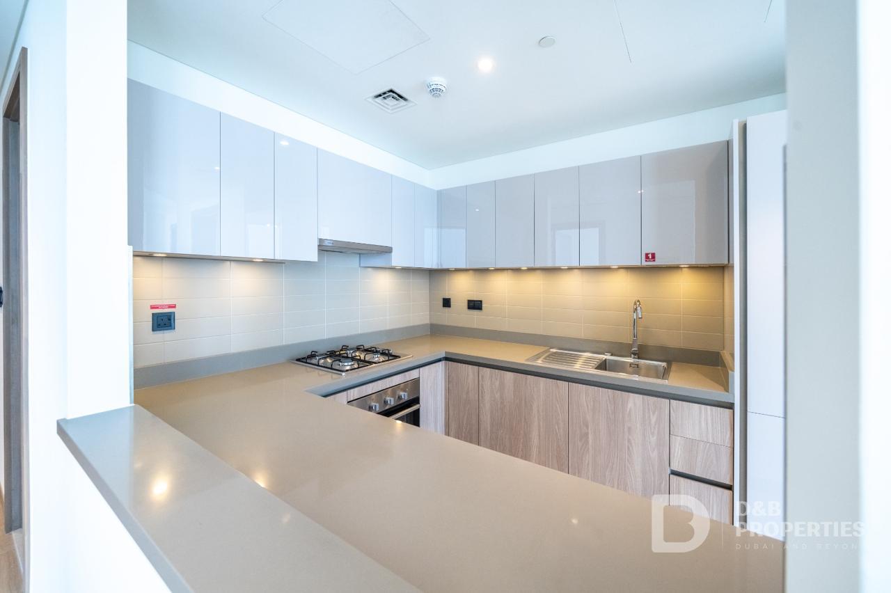 Separate kitchen | High Floor | Vacant