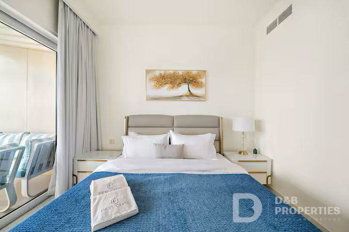 Luxurious 2 Bedroom | Sea View | Fully Furnished