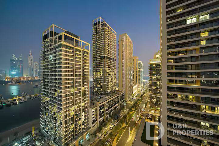 Luxurious 2 Bedroom | Sea View | Fully Furnished