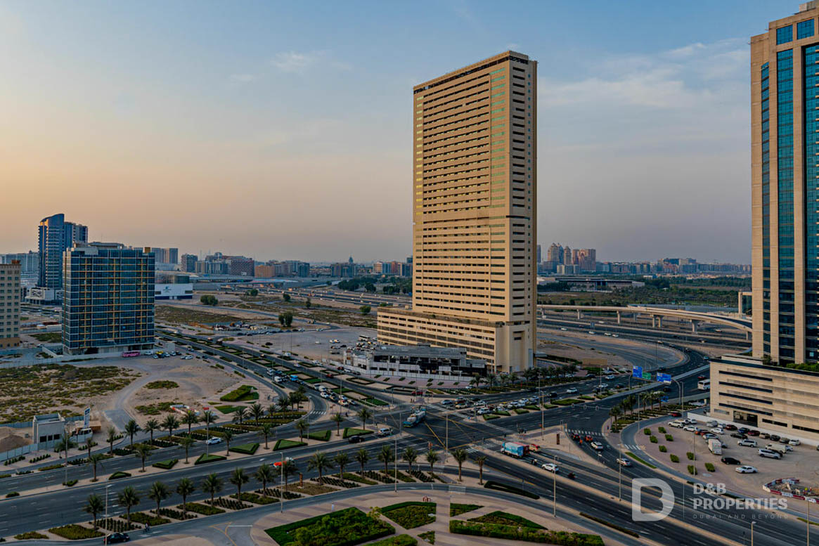 Upgraded | Fully Furnished | High Floor