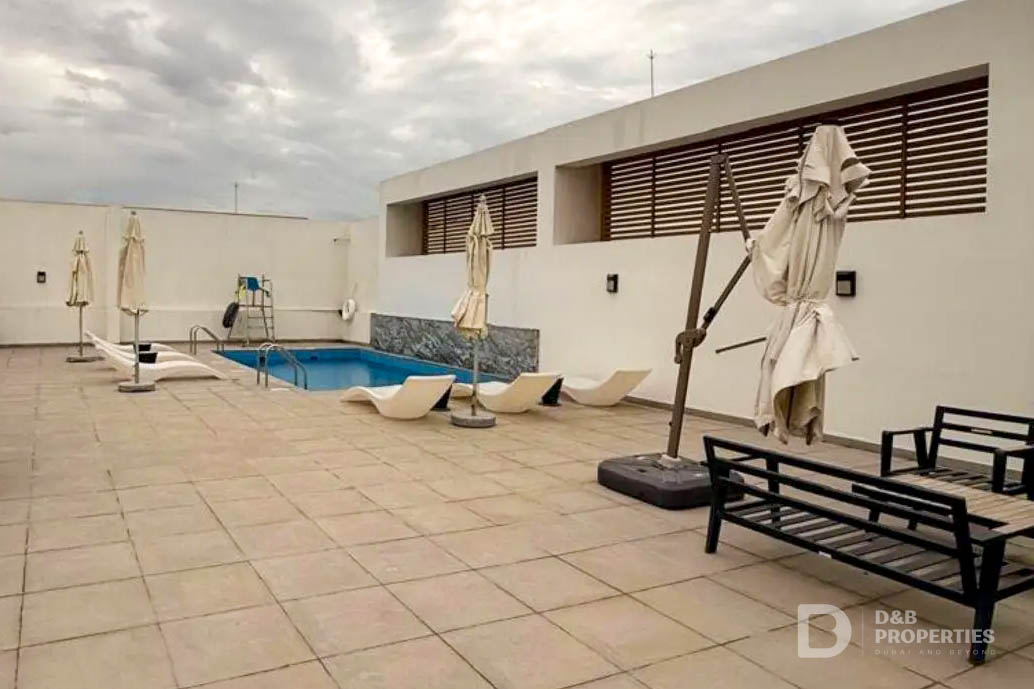 Upgraded | Fully Furnished | High Floor