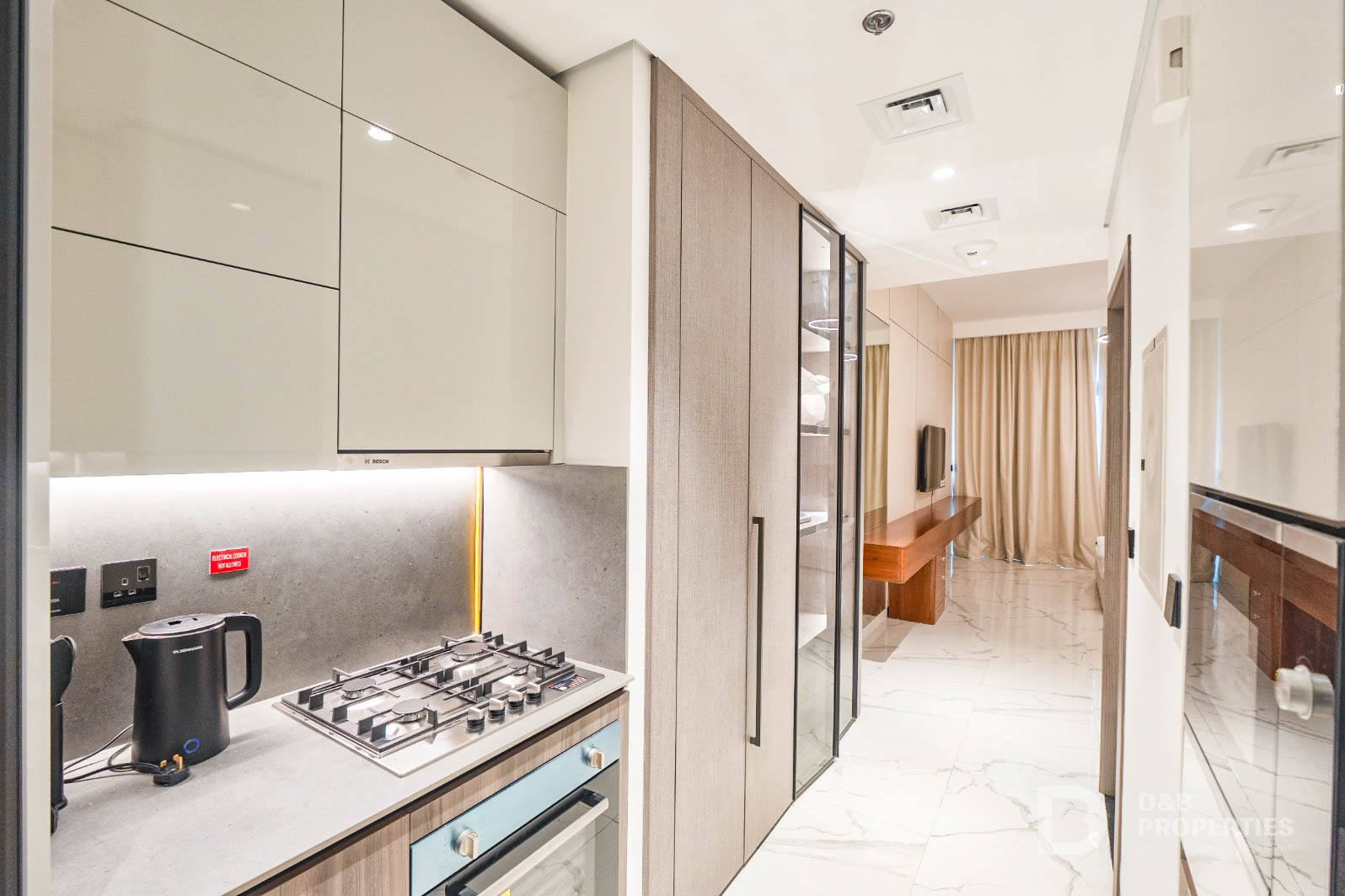 BRAND NEW | FURNISHED | LOWER FLOOR