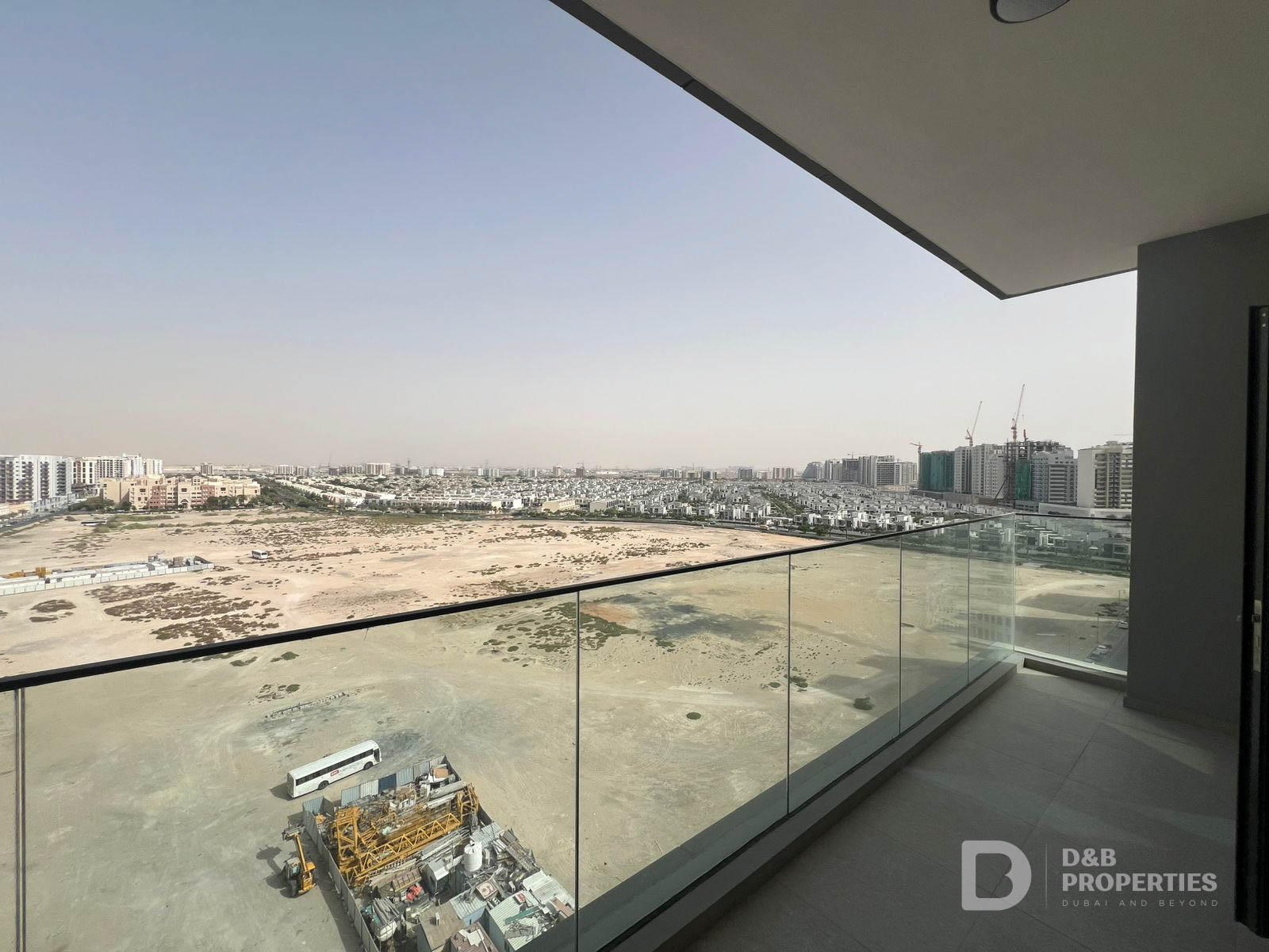 SPECTACULAR VIEW | METRO PROXIMITY | BRAND NEW