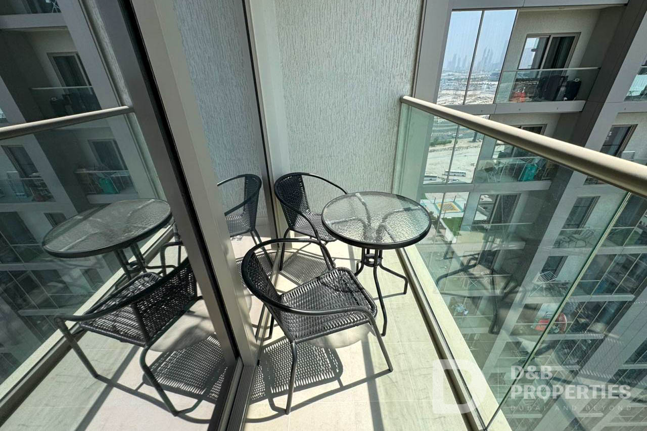 Burj View | Well Maintained | Open Kitchen