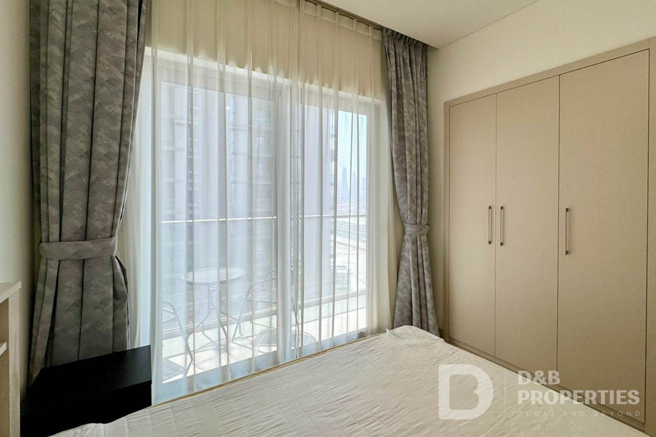 Burj View | Well Maintained | Open Kitchen