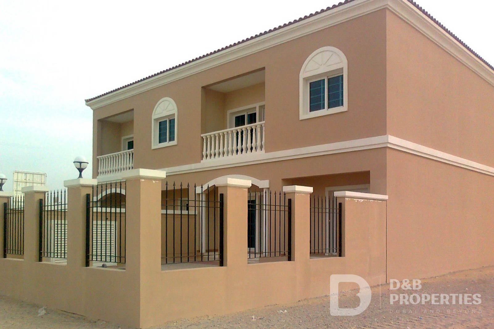 3 Bedroom Corner Villa | Vacant | Private Garden
