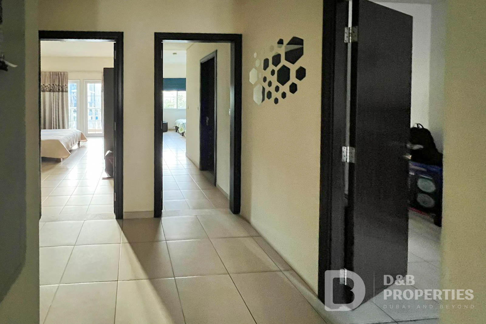 3 Bedroom Corner Villa | Vacant | Private Garden
