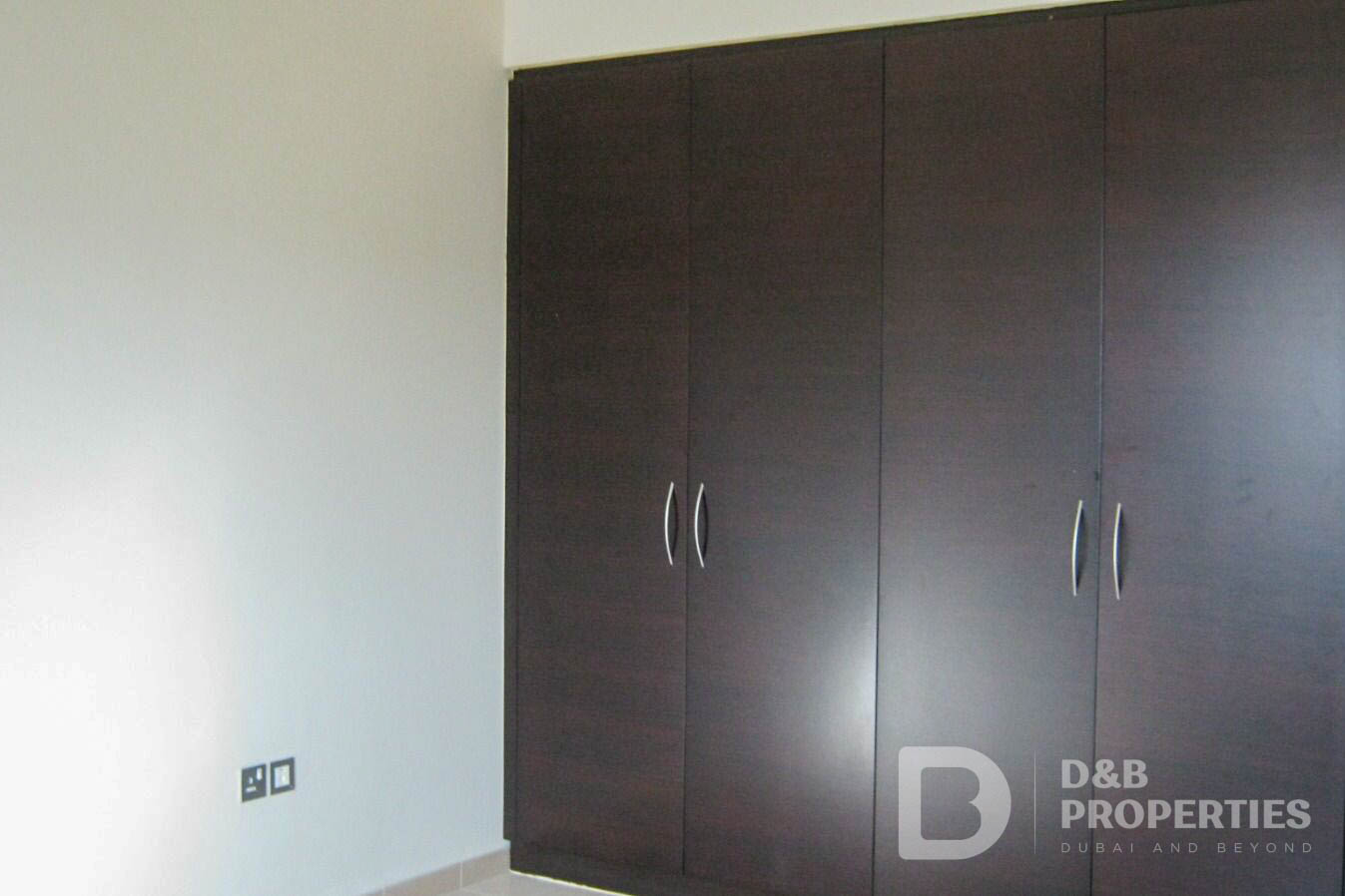 3 Bedroom Corner Villa | Vacant | Private Garden