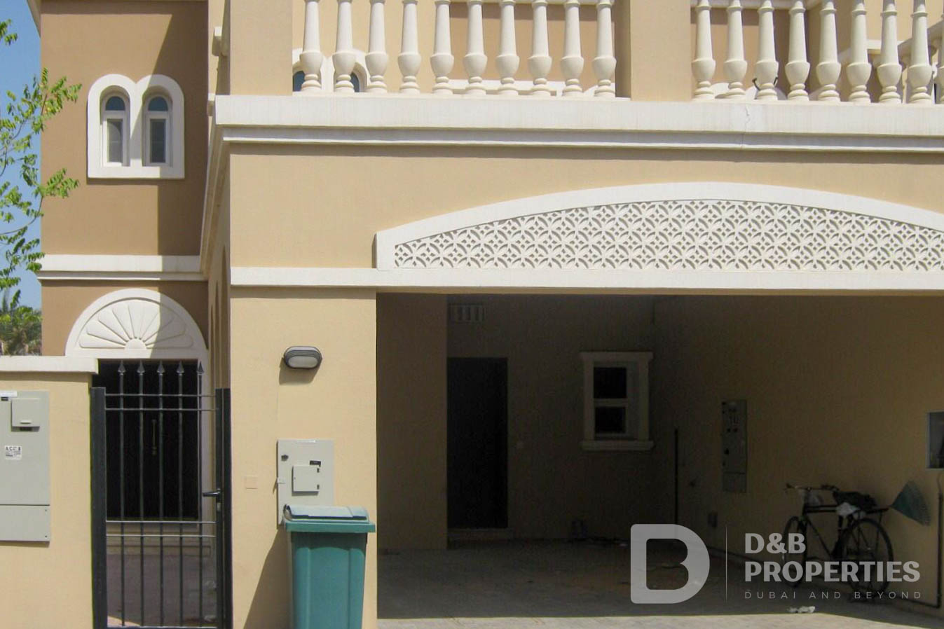 3 Bedroom Corner Villa | Vacant | Private Garden