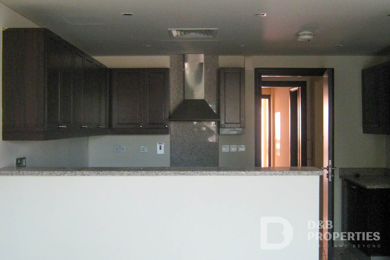 3 Bedroom Corner Villa | Vacant | Private Garden