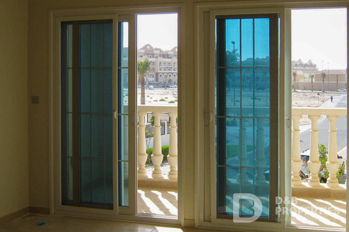 3 Bedroom Corner Villa | Vacant | Private Garden