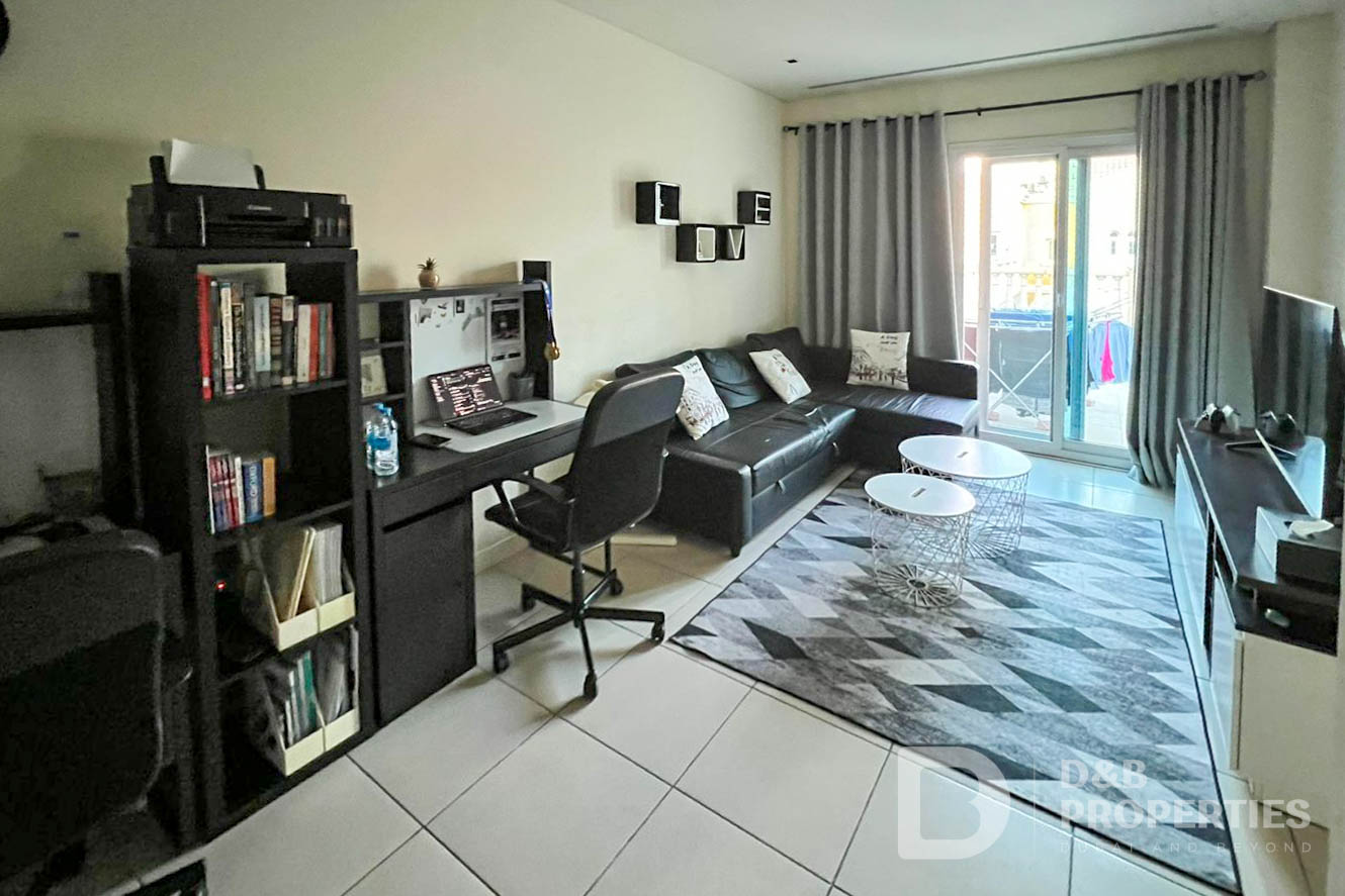 3 Bedroom Corner Villa | Vacant | Private Garden