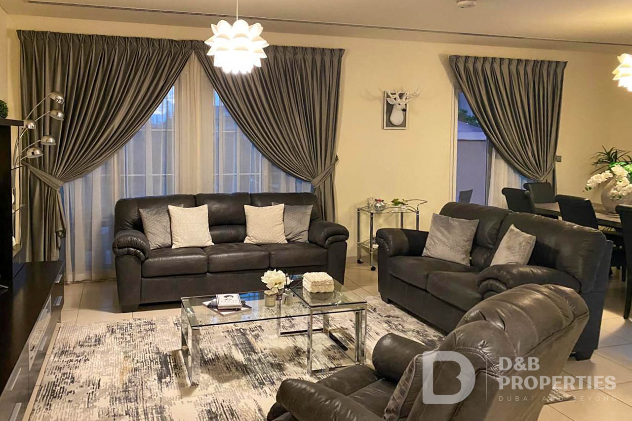 3 Bedroom Corner Villa | Vacant | Private Garden