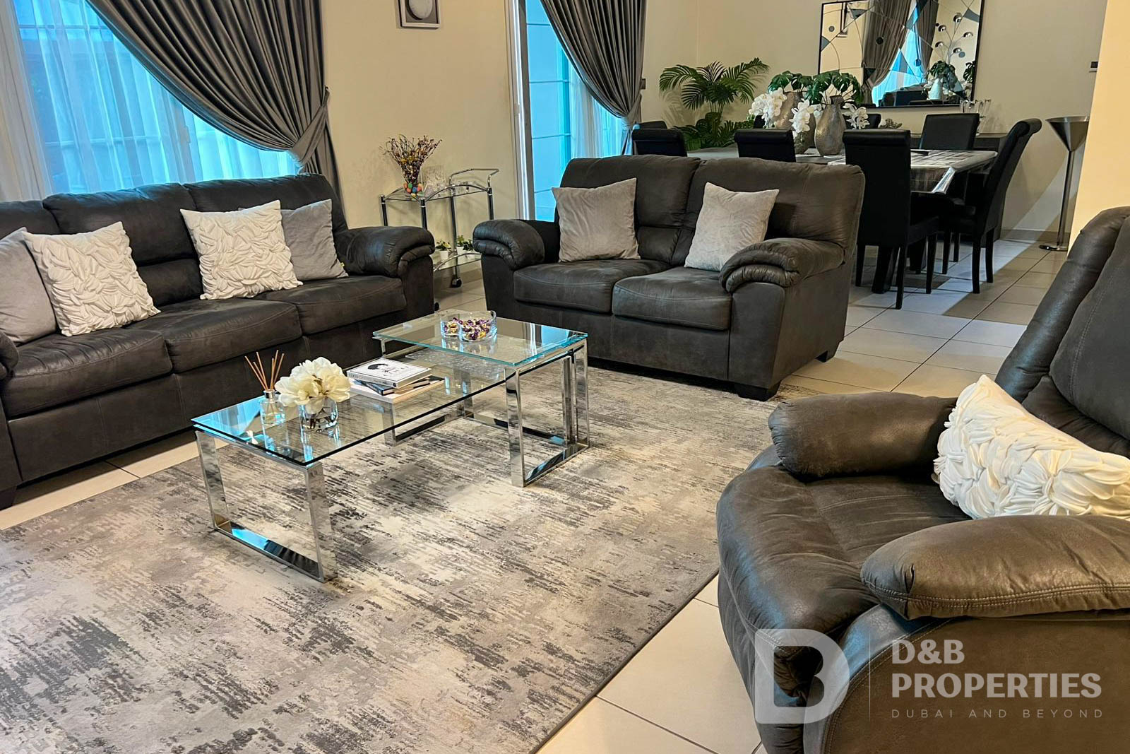 3 Bedroom Corner Villa | Vacant | Private Garden