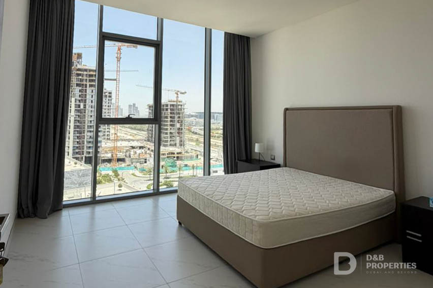 Spacious | High floor | Semi furnished