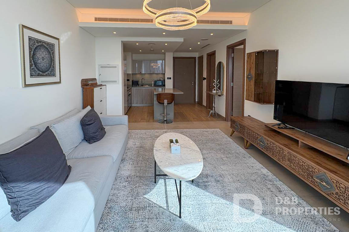 Low Floor | Unfurnished | Luxurious Amenities