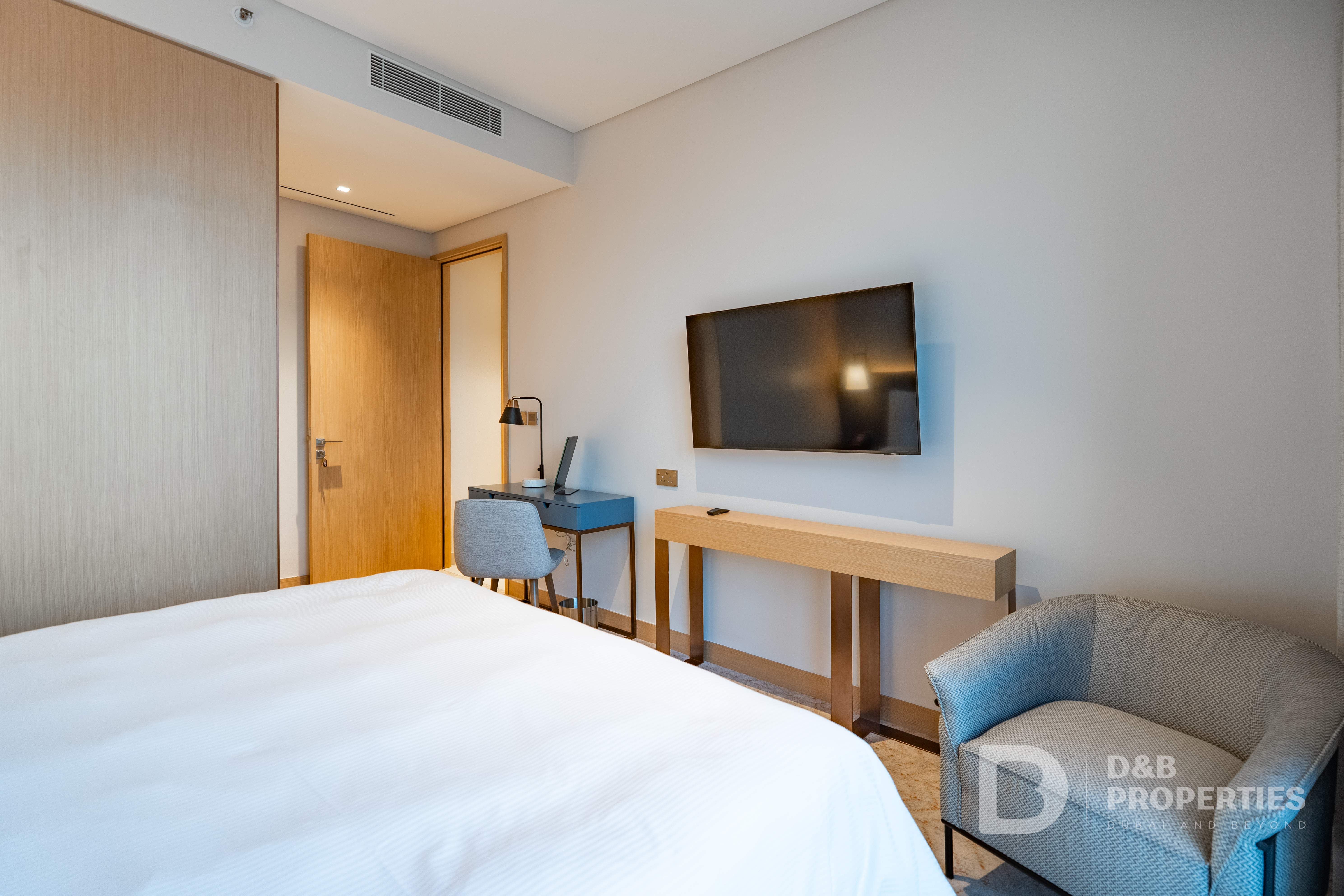 Luxury Apartment | High Floor | Vacant