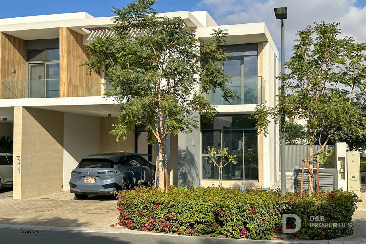Corner Unit | Spacious Layout | Siraj Collection