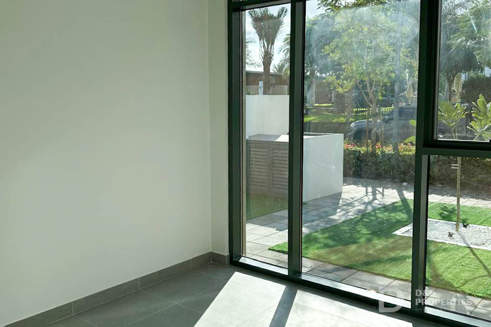 Corner Unit | Spacious Layout | Siraj Collection