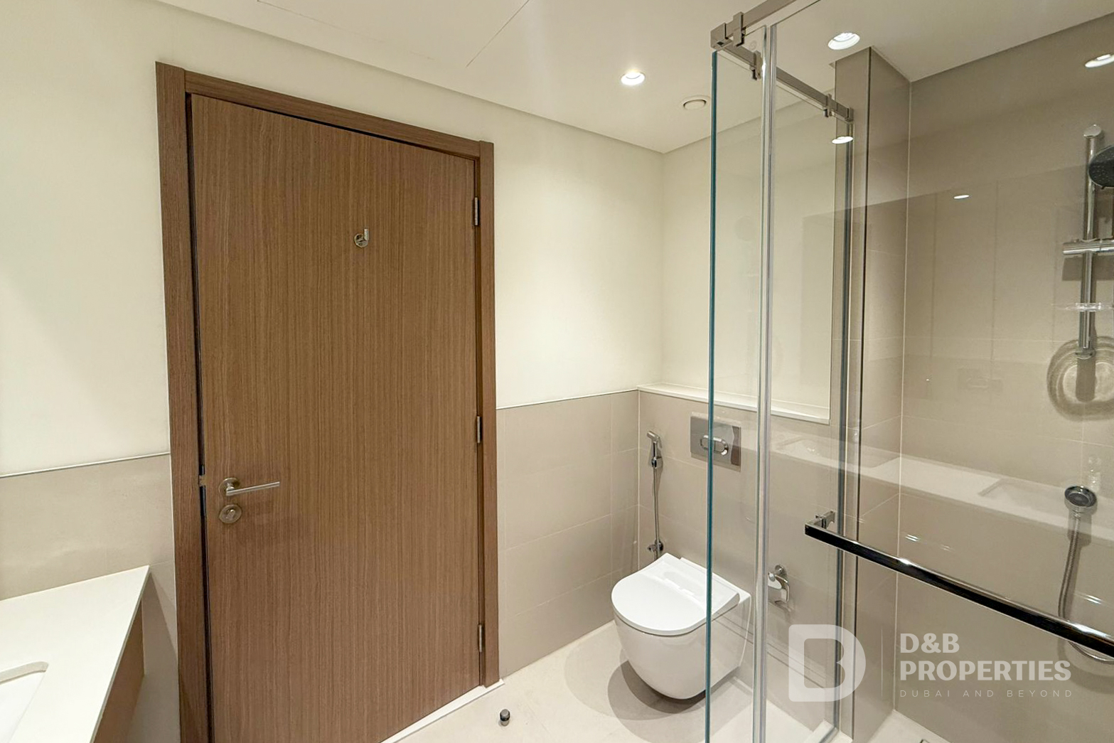 Brand New | Bright and Spacious | Beach Access