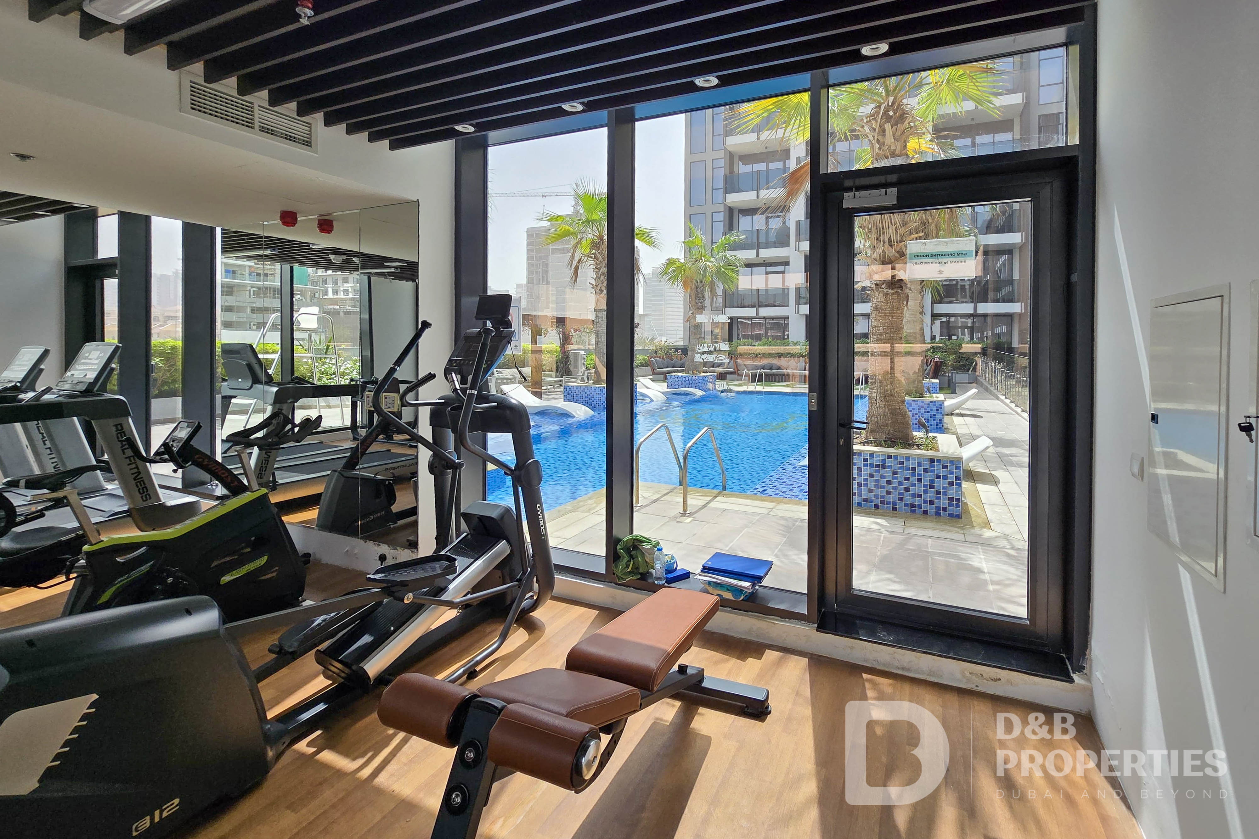 Flexible Cheques | Pool View | Kitchen Equipped