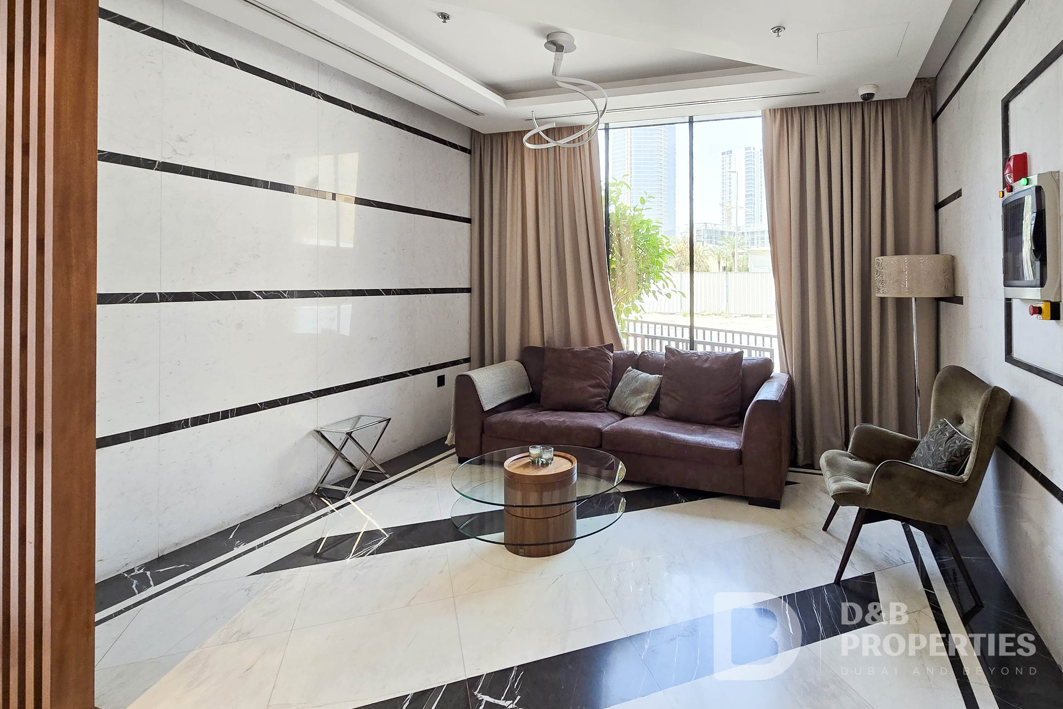 Flexible Cheques | Pool View | Kitchen Equipped