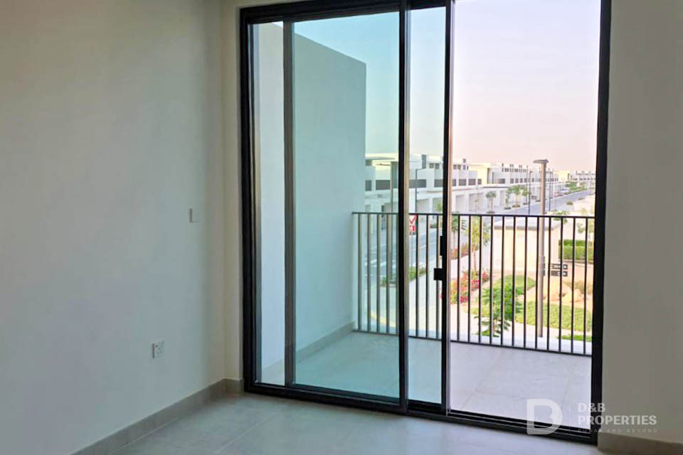 Brand New | Family Living | Multiple Cheques
