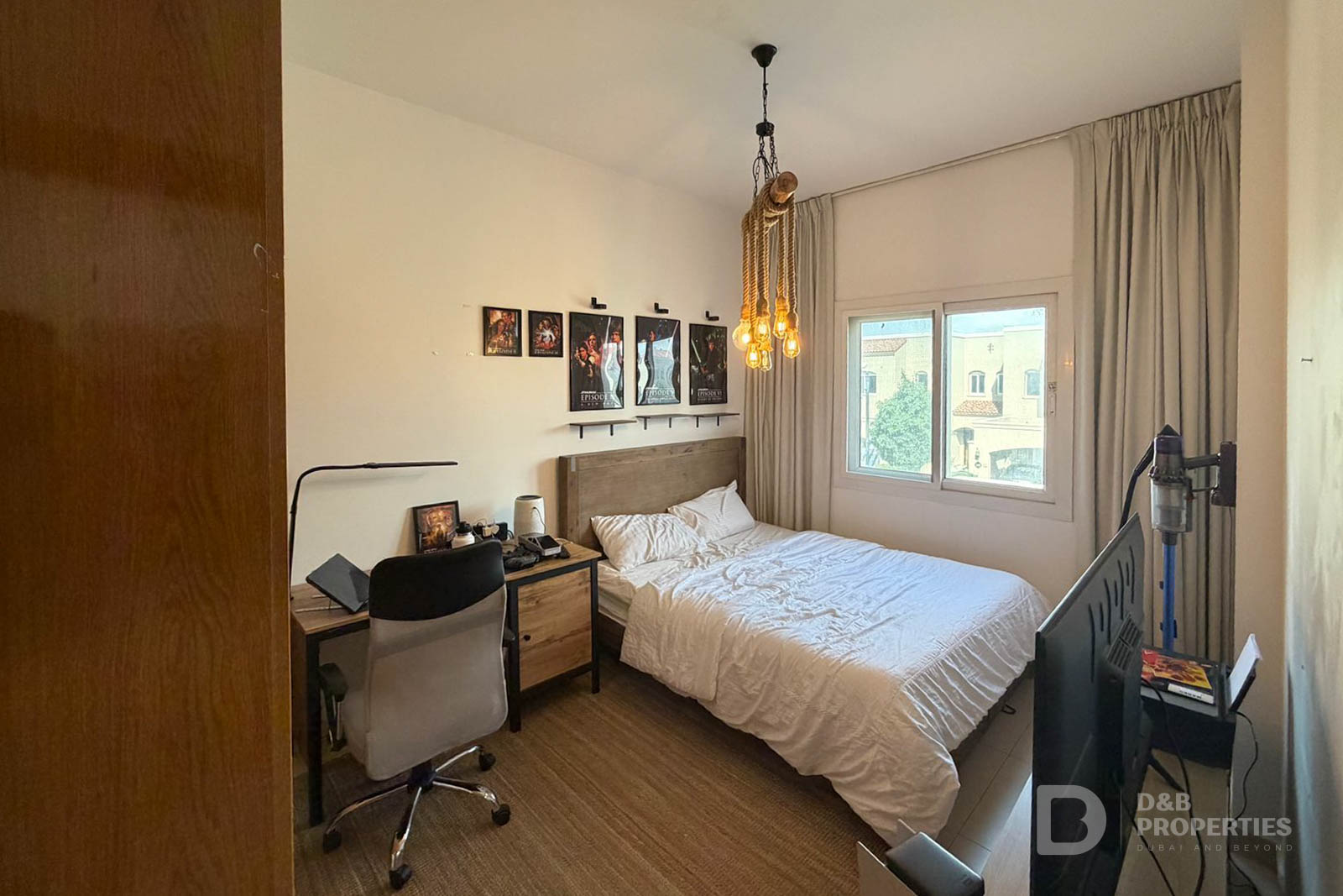 Well Maintained | Corner | Single Row