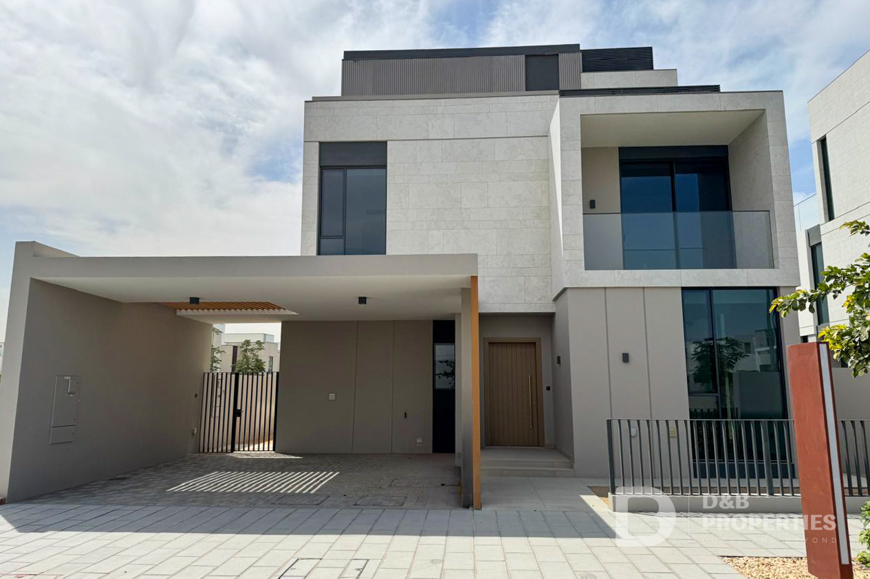Single Row | Biggest Corner Plot | Park access